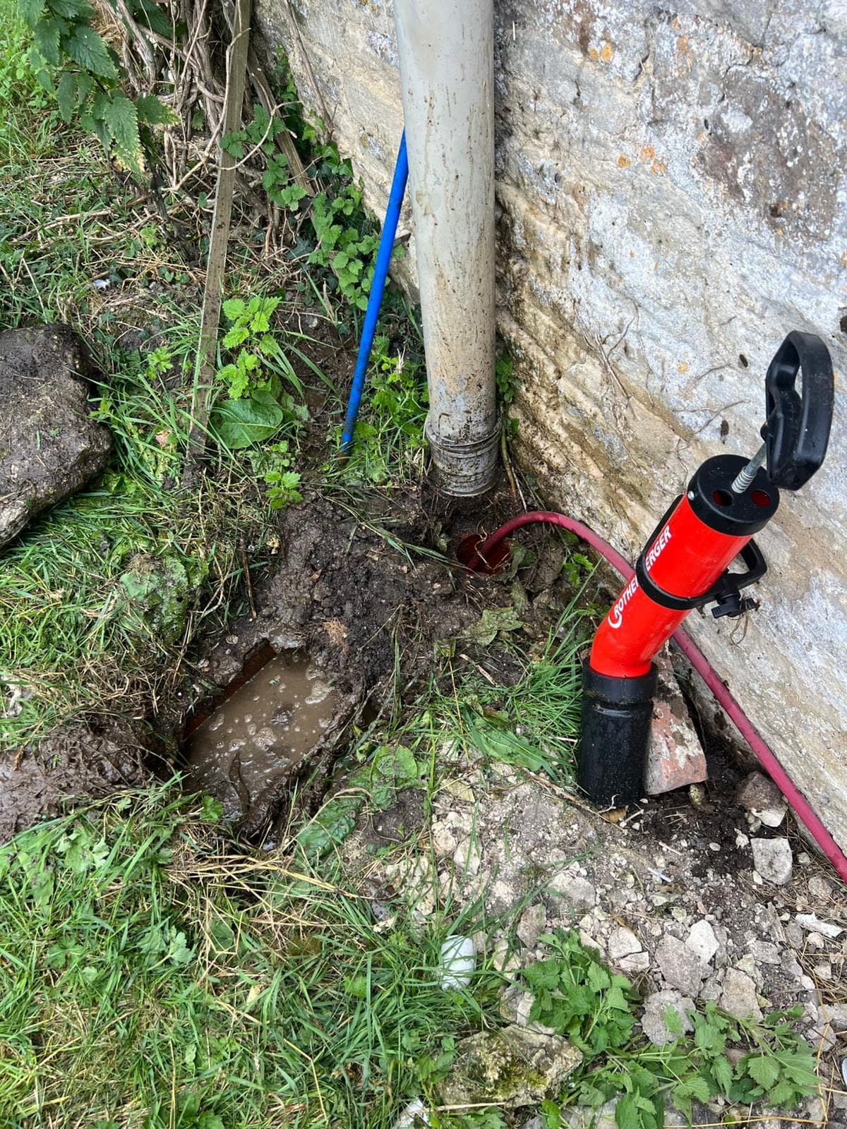 High-pressure drain cleaning
